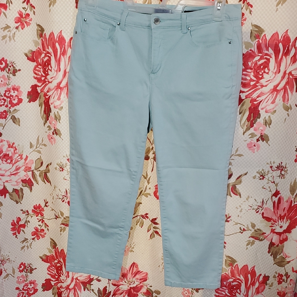 Charter Club Women's Soft Blue Bristol Capri Pants 10